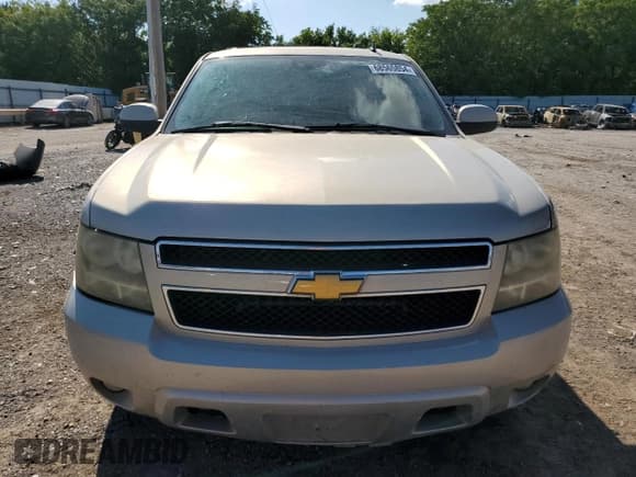 ✅ 2007 Chevrolet Suburban LTZ • VIN: 3GNFK16337G190093 • Lot: 68565854. Wystawiony na Copart z przebiegiem 173 714 mil. Bezpłatny archiwum sprzedaży aukcyjnych z USA i szczegółowy raport historii pojazdu na DreamBid. Zdjęcie 5.