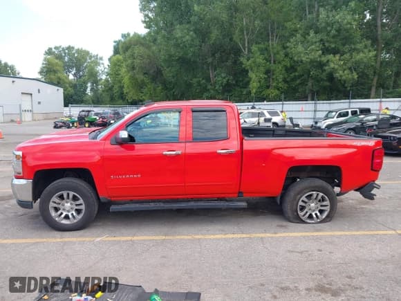 ✅ 2017 Chevrolet Silverado 1500 LT • VIN: 1GCVKREC1HZ120677 • Лот: 42999904. Опубликован ранее на IAAI с пробегом 72 548 миль. Бесплатный доступ к архиву аукционных продаж из США и подробный отчёт об истории автомобиля на DreamBid. Изображение 15.