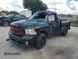 2015 Ram 1500 Express z VIN 3C6JR6AT2FG612184, wystawiony jako Copart lot #70511855 z przebiegiem 118 995 mil mil oraz Szkoda całkowita • Salvage title. Historia ofert i sprzedaży dostępna na DreamBid. Obrazek 1.