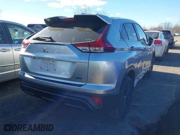 ✅ 2022 Mitsubishi Eclipse Cross LE • VIN: JA4ATVAA1NZ054677 • Лот: 43704732. Опубликован ранее на IAAI с пробегом 57 848 миль. Бесплатный доступ к архиву аукционных продаж из США и подробный отчёт об истории автомобиля на DreamBid. Изображение 4.