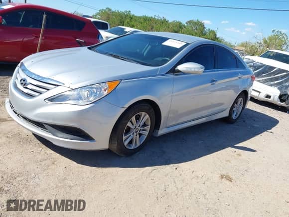 2014 Hyundai Sonata GLS with VIN 5NPEB4ACXEH921099, listed as a IAAI auction lot 43455449 with 177,613 mi miles and . Bid and sale history available at DreamBid. Image 2.
