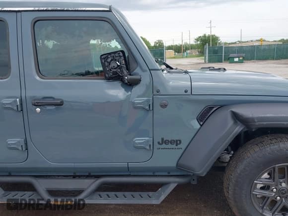 ✅ 2024 Jeep Wrangler Sport S • VIN: 1C4PJXDG4RW353640 • Лот: 42152688. Опубликован ранее на IAAI с пробегом Не указан. Бесплатный доступ к архиву аукционных продаж из США и подробный отчёт об истории автомобиля на DreamBid. Изображение 6.