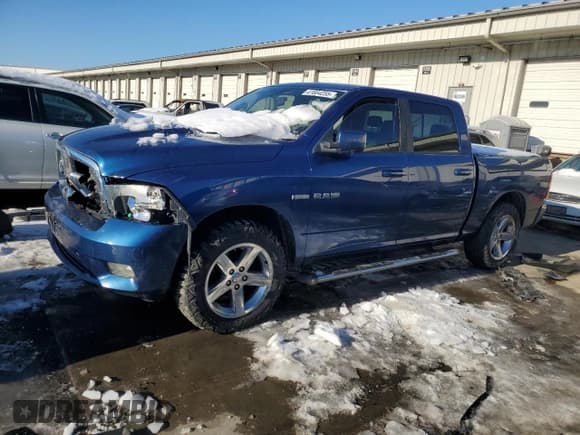 ✅ 2009 Dodge 1500 Laramie • VIN: 1D3HV13TX9J527851 • Lot: 41664255. Wystawiony na Copart z przebiegiem 150 242 mil. Bezpłatny archiwum sprzedaży aukcyjnych z USA i szczegółowy raport historii pojazdu na DreamBid. Zdjęcie 1.