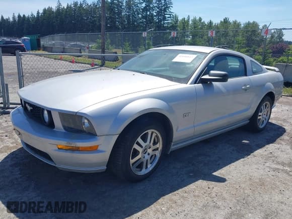 ✅ 2006 Ford Mustang GT Deluxe • VIN: 1ZVHT82H065175045 • Lot: 42446022. Listed on IAAI with 144,165 mi. Free auction sales archive from the USA and detailed vehicle history report at DreamBid. Image 2.