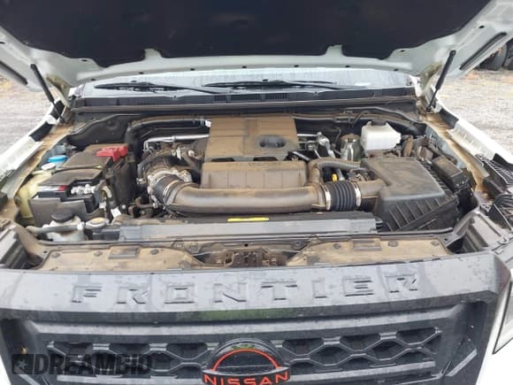 ✅ 2023 Nissan Frontier Pro-4X • VIN: 1N6ED1EK6PN668535 • Lot: 43045490. Wystawiony na IAAI z przebiegiem 73 465 mil. Bezpłatny archiwum sprzedaży aukcyjnych z USA i szczegółowy raport historii pojazdu na DreamBid. Zdjęcie 10.