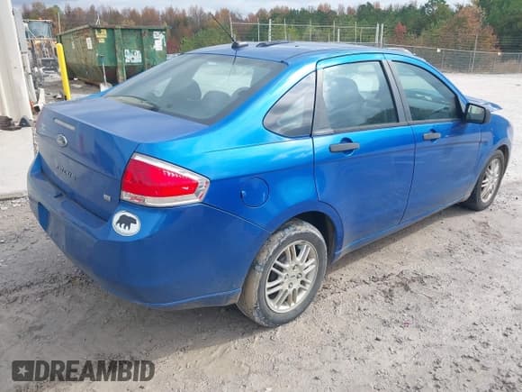 ✅ 2010 Ford Focus SE • VIN: 1FAHP3FN0AW137236 • Lot: 43649755. Listed on IAAI with 242,734 mi. Free auction sales archive from the USA and detailed vehicle history report at DreamBid. Image 4.