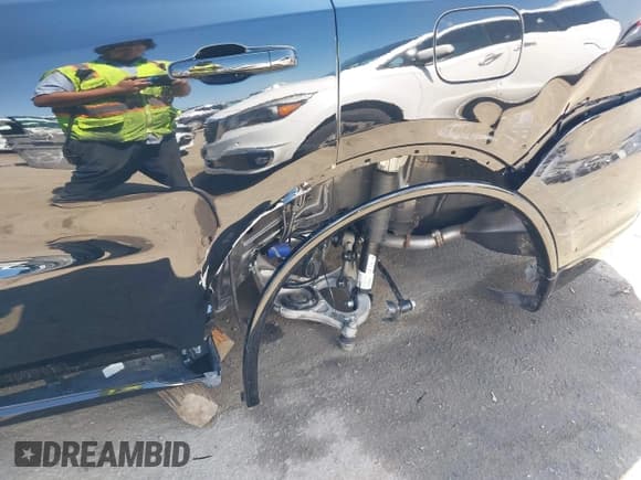 ✅ 2024 Dodge Durango R/T Plus • VIN: 1C4SDJCT9RC205143 • Lot: 42149774. Wystawiony na IAAI z przebiegiem 2 909 mil. Bezpłatny archiwum sprzedaży aukcyjnych z USA i szczegółowy raport historii pojazdu na DreamBid. Zdjęcie 6.