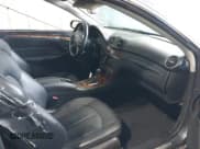 ✅ 2008 Mercedes-Benz CLK 550 • VIN: WDBTK72F38T090688 • Lot: 41854816. Wystawiony na IAAI z przebiegiem 238 342 mil. Bezpłatny archiwum sprzedaży aukcyjnych z USA i szczegółowy raport historii pojazdu na DreamBid. Zdjęcie 5.