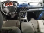 ✅ 2007 Toyota Tacoma • VIN: 5TEUX42N07Z337016 • Lot: 91745115. Wystawiony na Copart z przebiegiem 200 619 mil. Bezpłatny archiwum sprzedaży aukcyjnych z USA i szczegółowy raport historii pojazdu na DreamBid. Zdjęcie 8.