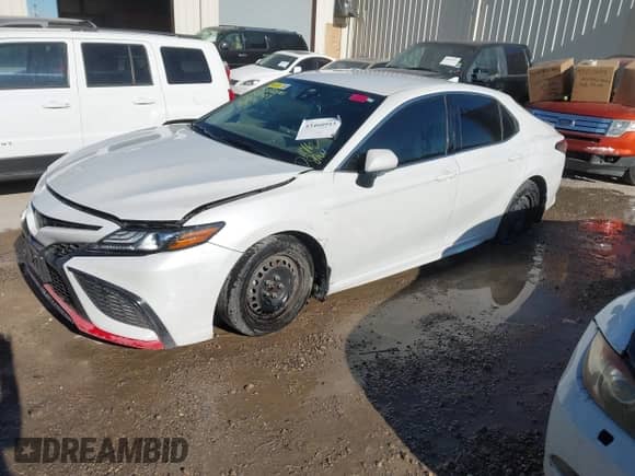 2021 Toyota Camry Hybrid XSE с VIN 4T1K31AK1MU029507, выставлен на аукционе IAAI как лот 43460915 с пробегом 179 001 миль миль и . История ставок и продаж доступна на DreamBid. Изображение 2.