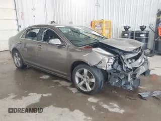 ✅ 2011 Chevrolet Malibu 1LT • VIN: 1G1ZC5E13BF322413 • Lot: 43223296. Wystawiony na IAAI z przebiegiem Nie podano. Bezpłatny archiwum sprzedaży aukcyjnych z USA i szczegółowy raport historii pojazdu na DreamBid. Zdjęcie 1.