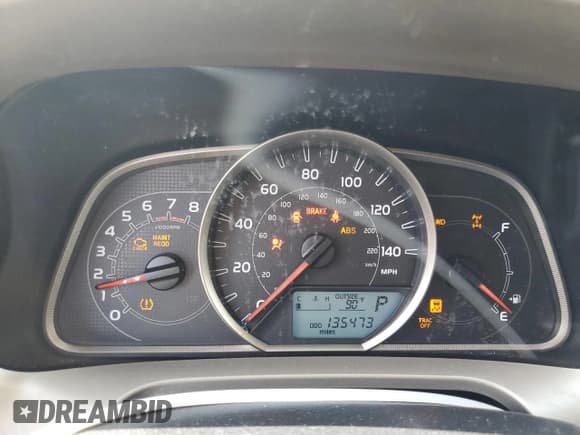 ✅ 2013 Toyota RAV4 LE • VIN: JTMBFREV7DD030479 • Лот: 63835205. Опубликован ранее на Copart с пробегом 135 473 миль. Бесплатный доступ к архиву аукционных продаж из США и подробный отчёт об истории автомобиля на DreamBid. Изображение 9.