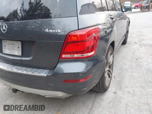 ✅ 2013 Mercedes-Benz GLK 350 • VIN: WDCGG8JBXDG060481 • Lot: 43622017. Wystawiony na IAAI z przebiegiem 101 121 mil. Bezpłatny archiwum sprzedaży aukcyjnych z USA i szczegółowy raport historii pojazdu na DreamBid. Zdjęcie 18.