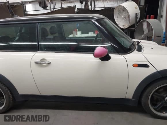 ✅ 2006 MINI Hardtop • VIN: WMWRC33506TK15034 • Lot: 42349957. Listed on IAAI with 153,596 mi. Free auction sales archive from the USA and detailed vehicle history report at DreamBid. Image 13.