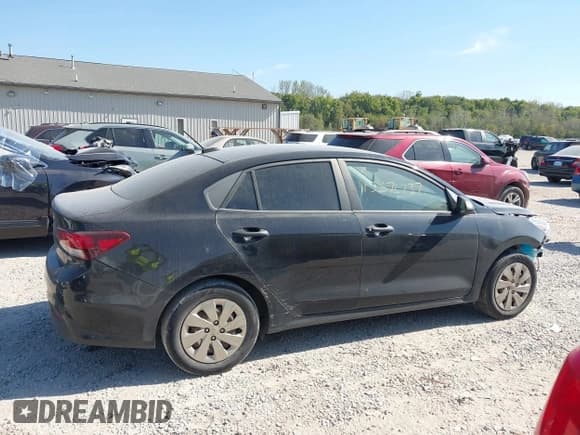 ✅ 2018 Kia Rio LX • VIN: 3KPA24AB0JE046829 • Lot: 43372737. Wystawiony na IAAI z przebiegiem 101 614 mil. Bezpłatny archiwum sprzedaży aukcyjnych z USA i szczegółowy raport historii pojazdu na DreamBid. Zdjęcie 14.