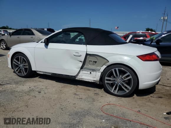 ✅ 2017 Audi TT Roadster • VIN: TRUT5CFV0H1006606 • Lot: 63815674. Listed on Copart with 20,485 mi. Free auction sales archive from the USA and detailed vehicle history report at DreamBid. Image 2.