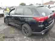 2019 Mitsubishi Outlander SE z VIN JA4AD3A31KZ038526, wystawiony jako IAAI lot #42724186 z przebiegiem 122 247 mil mil oraz . Historia ofert i sprzedaży dostępna na DreamBid. Obrazek 3.