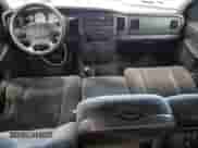 2002 Dodge 1500 z VIN 3D7HU18N42G211770, wystawiony jako Copart lot #82081375 z przebiegiem 181 420 mil mil oraz Czysty tytuł • Clean title. Historia ofert i sprzedaży dostępna na DreamBid. Obrazek 8.