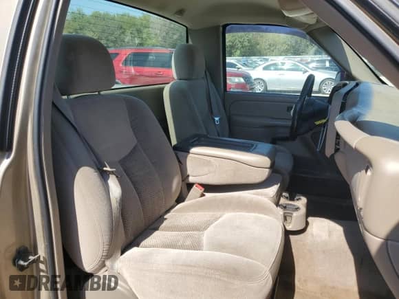 2004 Chevrolet Silverado 1500 LS z VIN 1GCEC14V54Z118877, wystawiony jako Copart lot #74352114 z przebiegiem 103 253 mil mil oraz Szkoda całkowita • Salvage title. Historia ofert i sprzedaży dostępna na DreamBid. Obrazek 10.