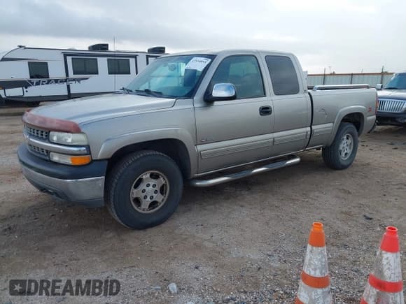 ✅ 2000 Chevrolet Silverado 1500 • VIN: 1GCEK19T9YZ324591 • Лот: 43534853. Опубликован ранее на IAAI с пробегом 195 936 миль. Бесплатный доступ к архиву аукционных продаж из США и подробный отчёт об истории автомобиля на DreamBid. Изображение 2.