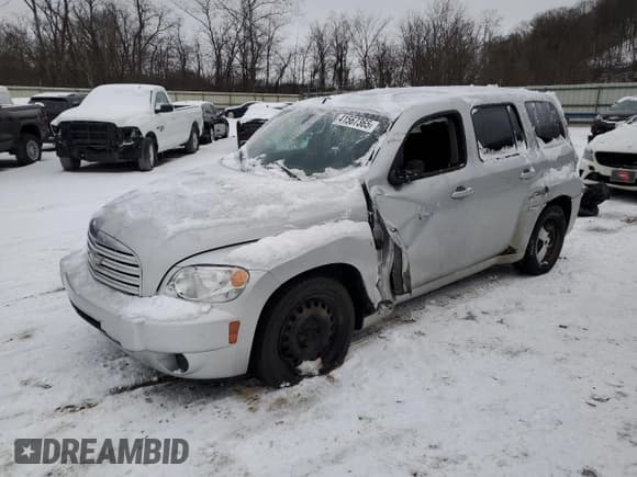 ✅ 2011 Chevrolet HHR LS • VIN: 3GNBAAFW7BS633654 • Lot: 41567365. Listed on Copart with 193,632 mi. Free auction sales archive from the USA and detailed vehicle history report at DreamBid. Image 1.