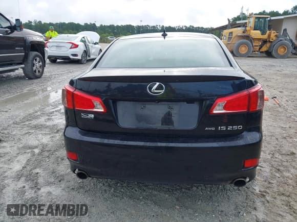 ✅ 2012 Lexus IS 250 • VIN: JTHCF5C25C5053580 • Lot: 42982704. Listed on IAAI with Not provided. Free auction sales archive from the USA and detailed vehicle history report at DreamBid. Image 15.