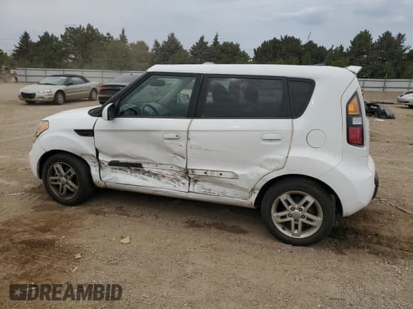 ✅ 2010 Kia Soul Sport • VIN: KNDJT2A25A7145311 • Lot: 81569955. Wystawiony na Copart z przebiegiem 127 232 mil. Bezpłatny archiwum sprzedaży aukcyjnych z USA i szczegółowy raport historii pojazdu na DreamBid. Zdjęcie 2.