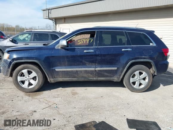 ✅ 2013 Jeep Grand Cherokee Laredo • VIN: 1C4RJFAG0DC501686 • Lot: 43555997. Listed on IAAI with 161,404 mi. Free auction sales archive from the USA and detailed vehicle history report at DreamBid. Image 15.