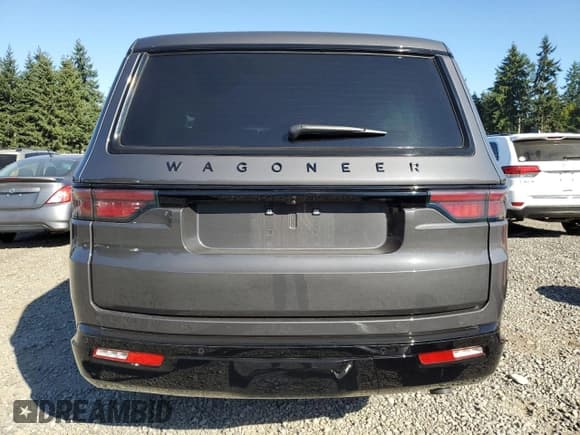 ✅ 2024 Jeep Wagoneer Series II • VIN: 1C4SJVBPXRS116336 • Лот: 80879885. Опубликован ранее на Copart с пробегом 13 204 миль. Бесплатный доступ к архиву аукционных продаж из США и подробный отчёт об истории автомобиля на DreamBid. Изображение 6.