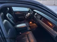 ✅ 2005 Lincoln Town Car Executive • VIN: 1L1FM88W35Y601513 • Lot: 86784384. Listed on Copart with 141,935 mi. Free auction sales archive from the USA and detailed vehicle history report at DreamBid. Image 5.