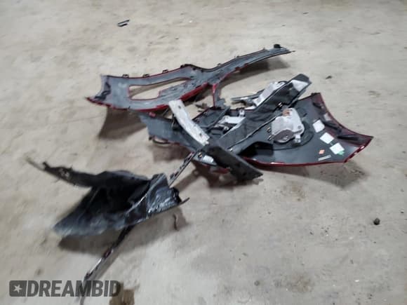 ✅ 2012 Chevrolet Volt • VIN: 1G1RB6E49CU125939 • Lot: 68687304. Wystawiony na Copart z przebiegiem 164 191 mil. Bezpłatny archiwum sprzedaży aukcyjnych z USA i szczegółowy raport historii pojazdu na DreamBid. Zdjęcie 12.