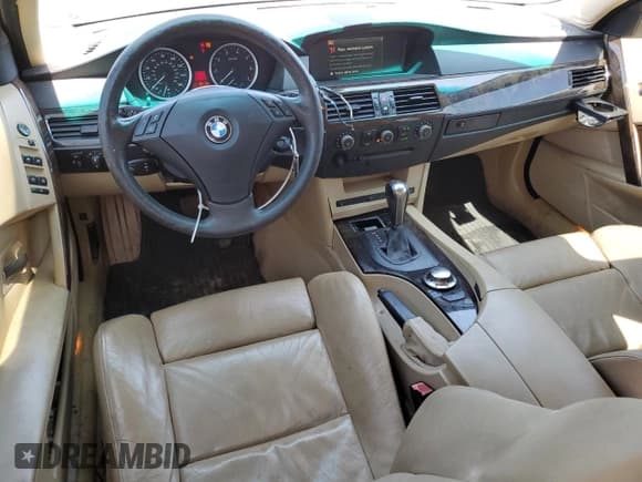 ✅ 2004 BMW 5 Series 525i • VIN: WBANA53574B854224 • Lot: 61869435. Wystawiony na Copart z przebiegiem 161 741 mil. Bezpłatny archiwum sprzedaży aukcyjnych z USA i szczegółowy raport historii pojazdu na DreamBid. Zdjęcie 8.