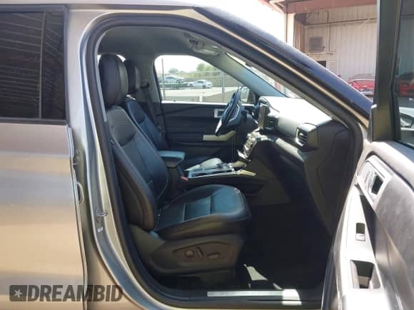 2022 Ford Explorer Limited z VIN 1FMSK7FH1NGA81626, wystawiony jako IAAI lot #42945801 z przebiegiem 61 416 mil mil oraz . Historia ofert i sprzedaży dostępna na DreamBid. Obrazek 5.