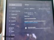 ✅ 2017 Tesla Model X 90D • VIN: 5YJXCAE26HF034284 • Lot: 81863865. Wystawiony na Copart z przebiegiem 108 673 mil. Bezpłatny archiwum sprzedaży aukcyjnych z USA i szczegółowy raport historii pojazdu na DreamBid. Zdjęcie 9.