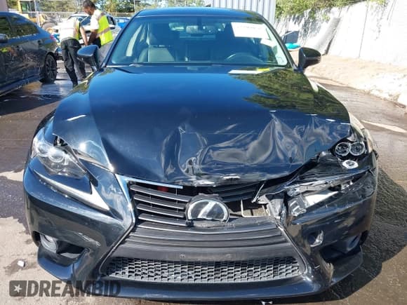 ✅ 2015 Lexus IS 250 • VIN: JTHBF1D26F5068595 • Lot: 43299958. Wystawiony na IAAI z przebiegiem 110 870 mil. Bezpłatny archiwum sprzedaży aukcyjnych z USA i szczegółowy raport historii pojazdu na DreamBid. Zdjęcie 12.