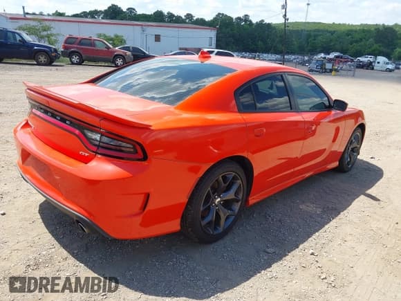 ✅ 2019 Dodge Charger GT • VIN: 2C3CDXHG8KH608783 • Lot: 39481358. Wystawiony na IAAI z przebiegiem 78 971 mil. Bezpłatny archiwum sprzedaży aukcyjnych z USA i szczegółowy raport historii pojazdu na DreamBid. Zdjęcie 4.