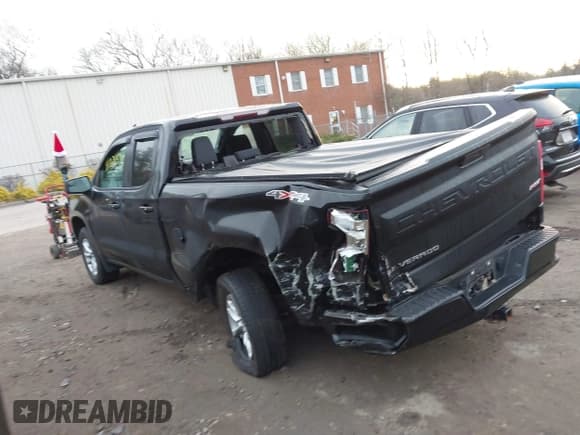 ✅ 2019 Chevrolet Silverado 1500 RST • VIN: 1GCRYEED5KZ239308 • Lot: 41024575. Wystawiony na IAAI z przebiegiem 50 618 mil. Bezpłatny archiwum sprzedaży aukcyjnych z USA i szczegółowy raport historii pojazdu na DreamBid. Zdjęcie 14.