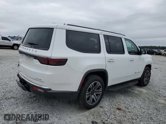 ✅ 2022 Jeep Wagoneer Series I • VIN: 1C4SJUAT8NS228393 • Lot: 71098654. Listed on Copart with 39,524 mi. Free auction sales archive from the USA and detailed vehicle history report at DreamBid. Image 3.