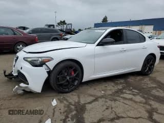 ✅ 2020 Alfa Romeo Giulia Ti Sport • VIN: ZARFANBN3L7637706 • Лот: 69212355. Опубликован ранее на Copart с пробегом 31 631 миль. Бесплатный доступ к архиву аукционных продаж из США и подробный отчёт об истории автомобиля на DreamBid. Изображение 1.