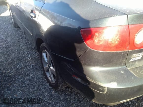 ✅ 2005 Mazda 3 i • VIN: JM1BK12F251293377 • Лот: 41431424. Опубликован ранее на IAAI с пробегом 301 538 миль. Бесплатный доступ к архиву аукционных продаж из США и подробный отчёт об истории автомобиля на DreamBid. Изображение 6.