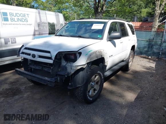 ✅ 2004 Toyota 4Runner SR5 • VIN: JTEBU14R940037447 • Lot: 43088497. Listed on IAAI with 251,015 mi. Free auction sales archive from the USA and detailed vehicle history report at DreamBid. Image 18.