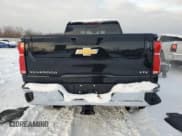 ✅ 2025 Chevrolet Silverado 2500HD LTZ • VIN: 2GC4KPE78S1111770 • Lot: 42172435. Wystawiony na Copart z przebiegiem 1 423 mil. Bezpłatny archiwum sprzedaży aukcyjnych z USA i szczegółowy raport historii pojazdu na DreamBid. Zdjęcie 6.