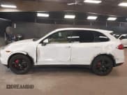 ✅ 2014 Porsche Cayenne • VIN: WP1AA2A27ELA96940 • Лот: 42578956. Опубликован ранее на IAAI с пробегом 110 620 миль. Бесплатный доступ к архиву аукционных продаж из США и подробный отчёт об истории автомобиля на DreamBid. Изображение 14.
