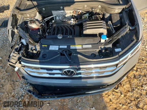 ✅ 2022 Volkswagen Atlas SEL R-Line • VIN: 1V2SE2CA9NC221482 • Lot: 68202605. Listed on Copart with Not provided. Free auction sales archive from the USA and detailed vehicle history report at DreamBid. Image 12.