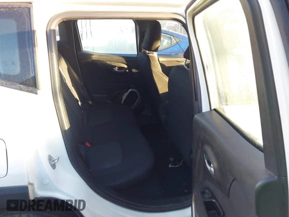 ✅ 2015 Jeep Renegade Sport • VIN: ZACCJBAT4FPC40833 • Лот: 43523646. Опубликован ранее на IAAI с пробегом 158 067 миль. Бесплатный доступ к архиву аукционных продаж из США и подробный отчёт об истории автомобиля на DreamBid. Изображение 8.