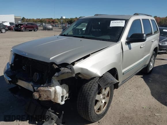 ✅ 2009 Jeep Grand Cherokee Laredo • VIN: 1J8GR48K69C541964 • Lot: 43456144. Listed on IAAI with 170,645 mi. Free auction sales archive from the USA and detailed vehicle history report at DreamBid. Image 17.