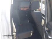 ✅ 2019 Chevrolet Silverado 1500 LT • VIN: 2GCVKPEC6K1178207 • Lot: 43645117. Wystawiony na IAAI z przebiegiem 128 111 mil. Bezpłatny archiwum sprzedaży aukcyjnych z USA i szczegółowy raport historii pojazdu na DreamBid. Zdjęcie 8.