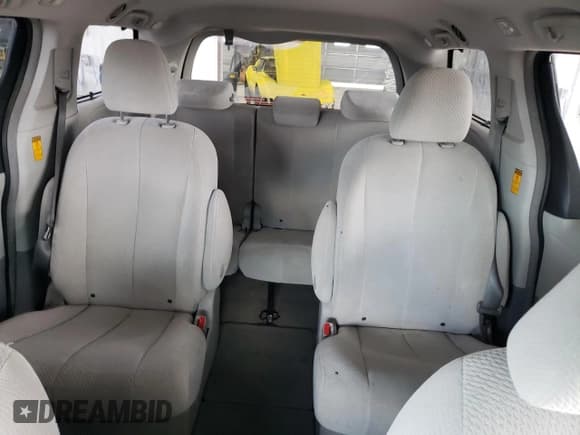 ✅ 2014 Toyota Sienna LE • VIN: 5TDJK3DCXES078858 • Lot: 64374495. Listed on Copart with 288,125 mi. Free auction sales archive from the USA and detailed vehicle history report at DreamBid. Image 10.