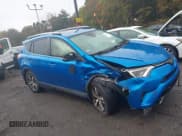 ✅ 2018 Toyota RAV4 XLE • VIN: JTMRFREV3JJ736487 • Лот: 43407148. Опубликован ранее на IAAI с пробегом 58 977 миль. Бесплатный доступ к архиву аукционных продаж из США и подробный отчёт об истории автомобиля на DreamBid. Изображение 1.