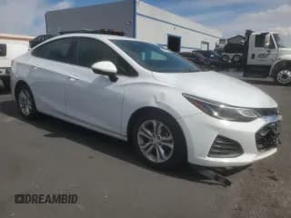 ✅ 2019 Chevrolet Cruze LT • VIN: 1G1BE5SM4K7115100 • Lot: 85007575. Listed on Copart with 172,915 mi. Free auction sales archive from the USA and detailed vehicle history report at DreamBid. Image 4.